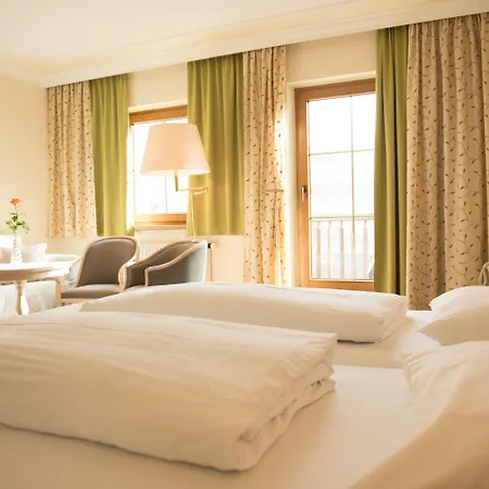 Hotel Der Reschenhof 4*