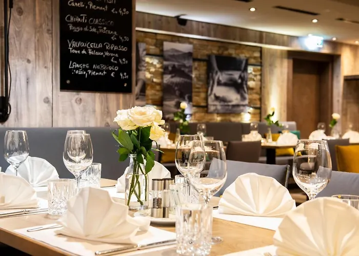 Der Reschenhof Отель