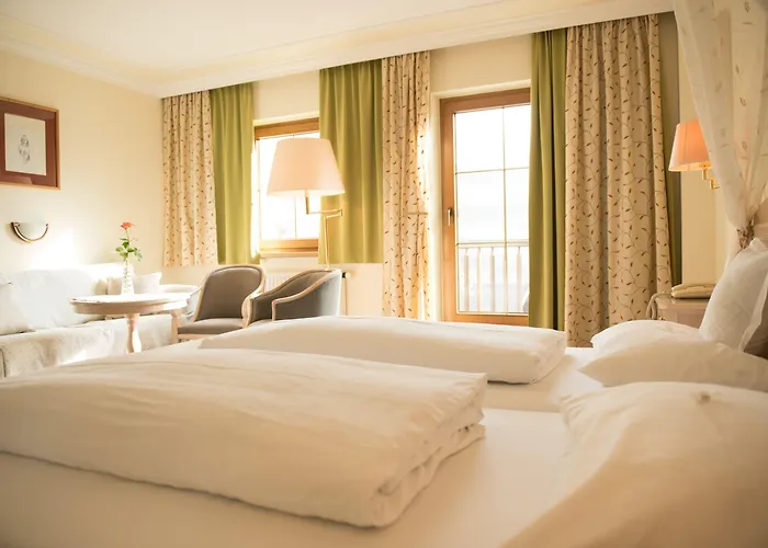 호텔 Der Reschenhof 4*