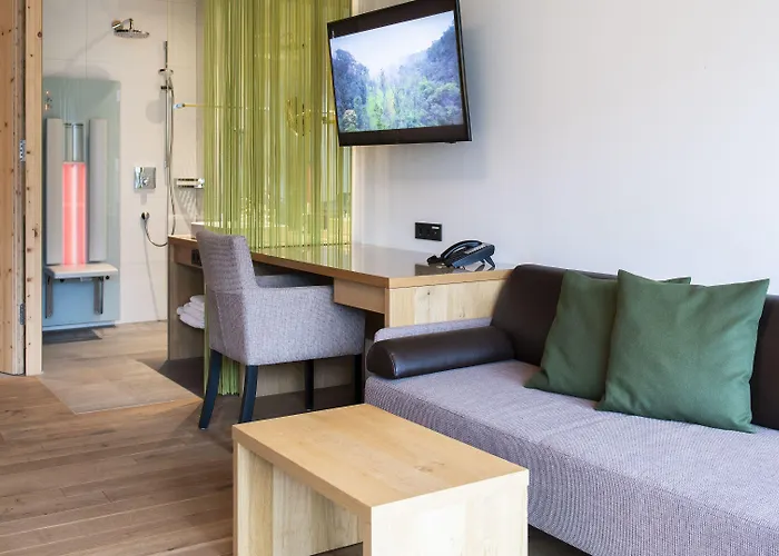 Der Reschenhof Отель