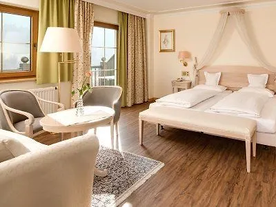 Der Reschenhof Отель 4*